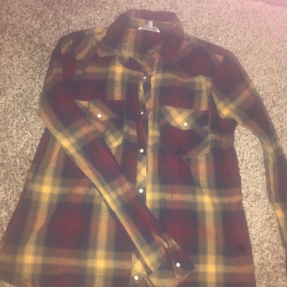 Buckle brand button up